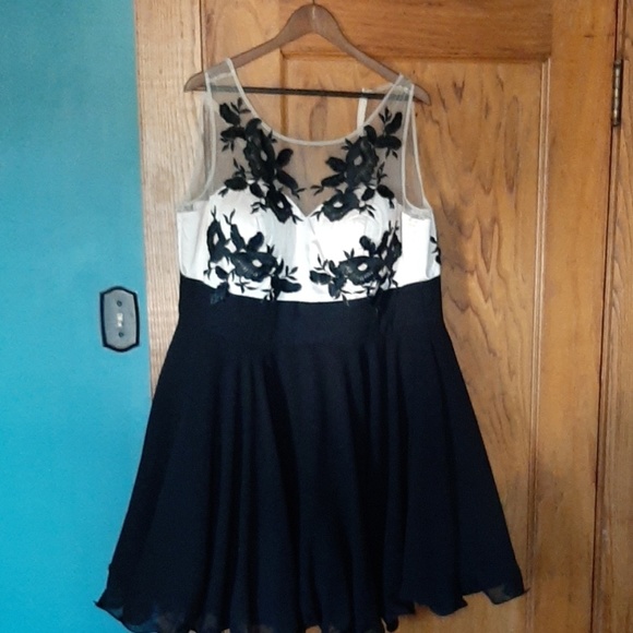 Modcloth Dresses & Skirts - Size 20 modcloth dress Modcloth Dresses & Skirts - Size 20 modcloth dress